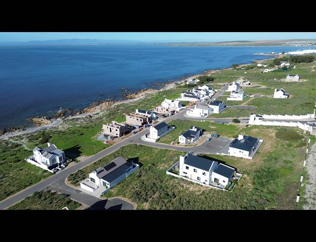 292M² VACANT LAND FOR SALE IN ST HELENA VIEWS